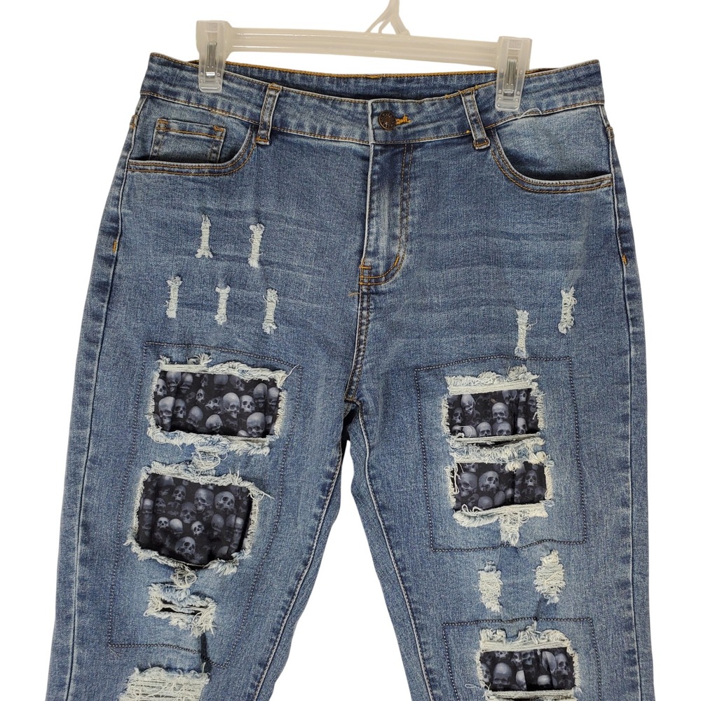 Distressed Skull Patch Straight Leg Jeans Medium Wash Blue Denim LC782725-4 L